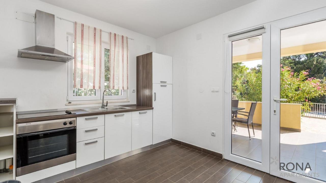 Rona Apartments Zlatko Šimuni Dış mekan fotoğraf